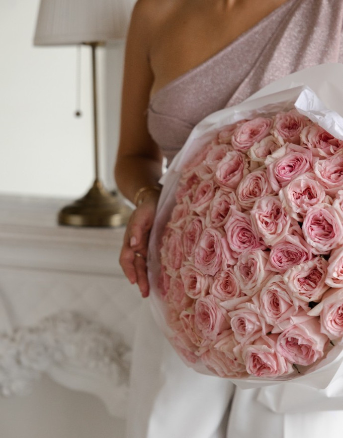Роза «Pink O'Hara» 45 штук купить по цене 15 750 руб. с быстрой доставкой | Маркет-цветов